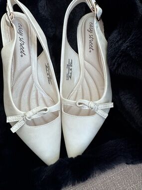 Easy Street  Bone Pearlized Pointed Toe Slingback Kitten Heel with Bow